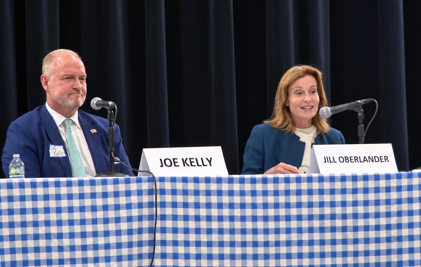 Round Hill Association debate